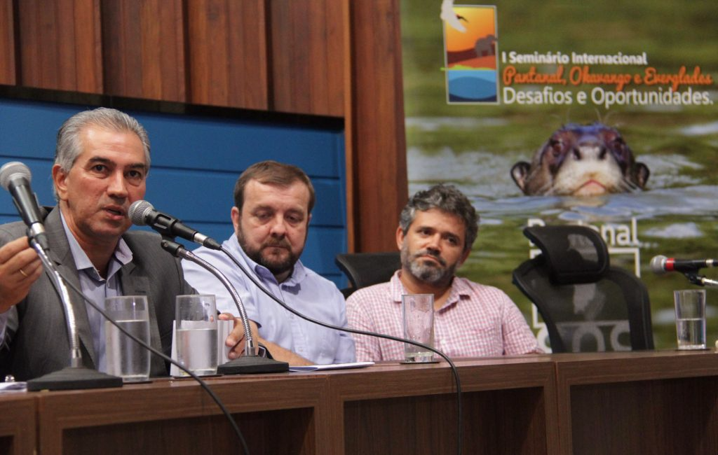 Reinaldo Azambuja destaca importância do pantaneiro na conservação do Pantanal Reinaldo Azambuja na abertura do seminário: “queremos o Pantanal protegido e sustentável economicamente”.Foto: Divulgação