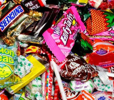 Cerca de 30% dos jovens consomem doces em excesso