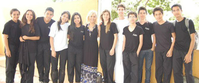 A influência da religião na vida dos jovens Grupo Adorarte da Igreja Batista Central.