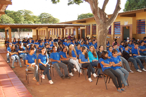 Alunos da Escola Coronel Felipe de Brum. Foto: Moreira Produções.
