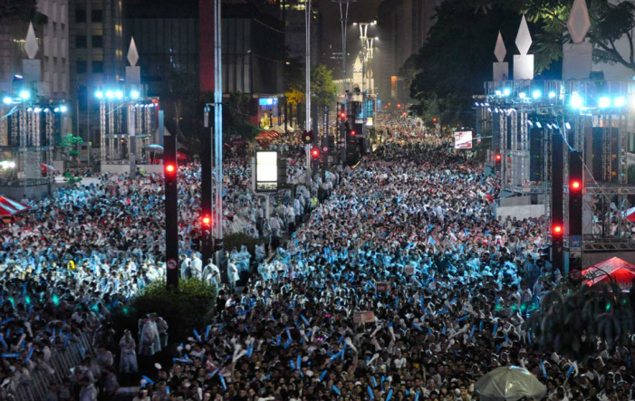 Réveillon na Paulista reúne mais de 2 milhões de pessoas A festa teve mais de sete horas de duração e teve 14 atrações