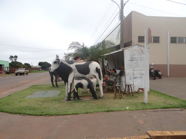Quiosque instalado em canteiro na esquina das ruas da República e Ari Nunes da Silva, nas proximidades do Terminal RodoviárioFoto: Moreira Produções