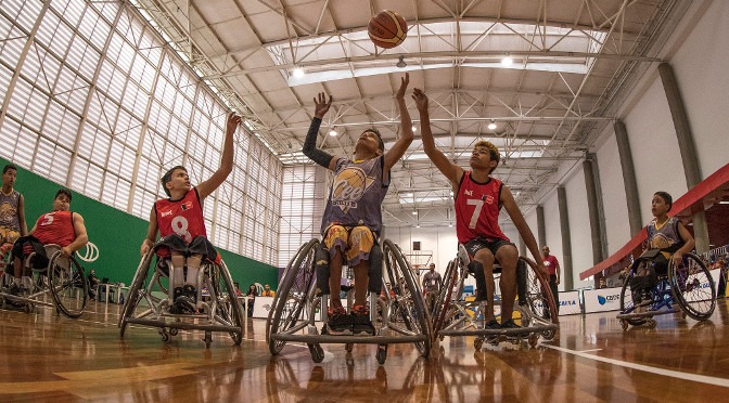 basquete de cadeirantes.