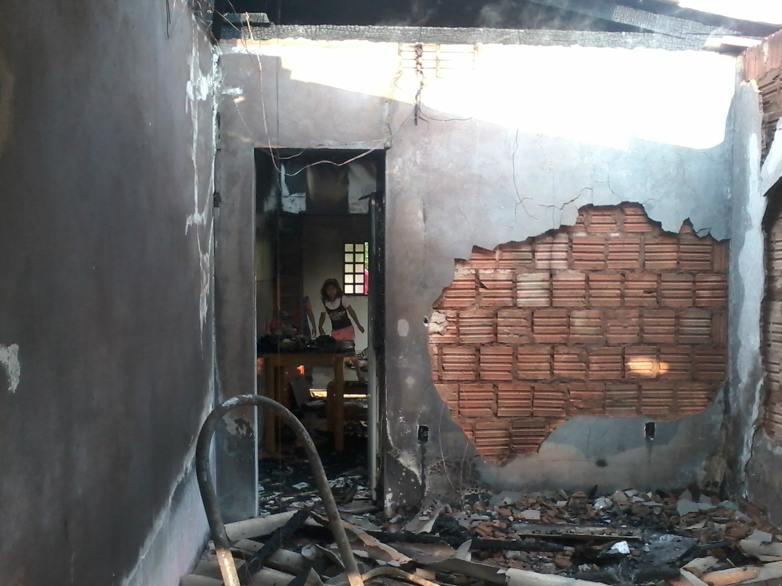 Incêndio aconteceu próximo ao Estádio Ernesto Landolfi em Amambai / Foto: Jonas Terra