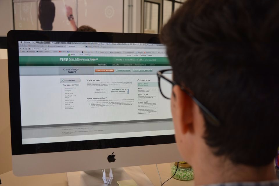 Mais de 85% já renovaram contratos do Fies; prazo termina quinta-feira (30)