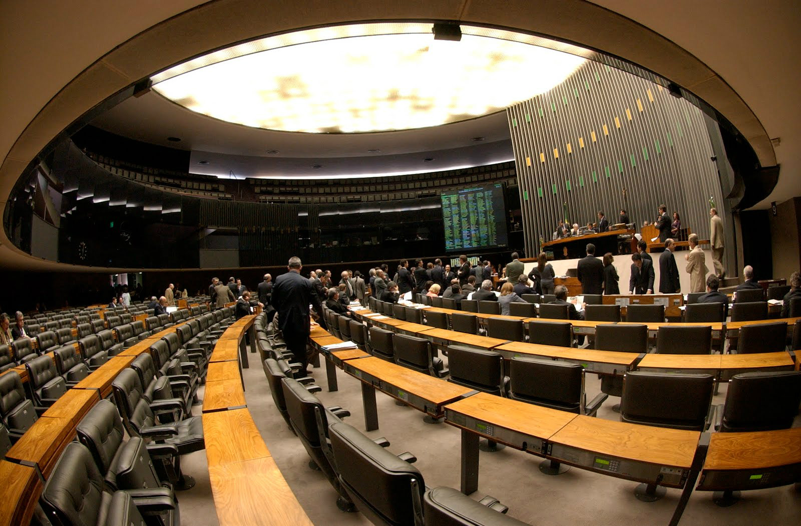 Acesso à Câmara será restrito durante semana de votação do impeachment Acesso à Câmara será restrito durante semana de votação do impeachment