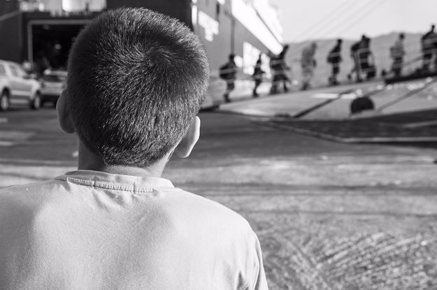 OIM: familiares ligados a quase metade dos casos de tráfico de crianças Crianças são mais comumente traficadas para exploração sexual forçada, mendicância e trabalho doméstico. Foto: OIM/Amanda Nero