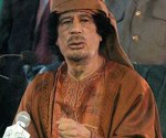 Porta-voz de Khadafi diz que ele está na Líbia e lutará até à vitória ou à morte