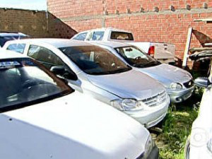 Mais de 300 veículos entre carros e motos são devolvidos ao Brasil pela Bolívia