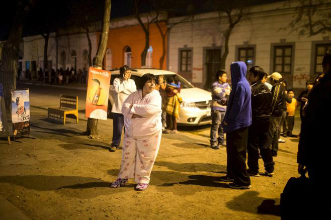 Terremoto no Chile deixa pelo menos cinco mortos e 1 milhão de desalojados Terremoto no Chile deixa pelo menos cinco mortos e 1 milhão de desalojados