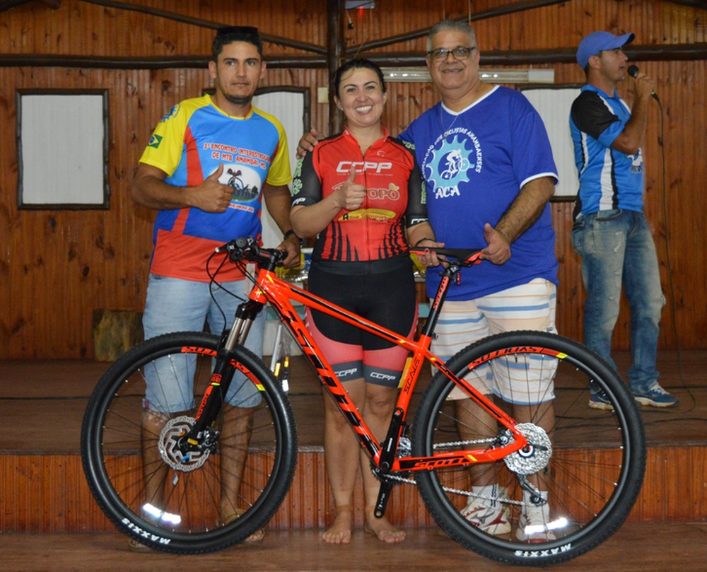 Rosimeire Soley foi a ganhadora da bicicleta / Foto: Moreira Produções