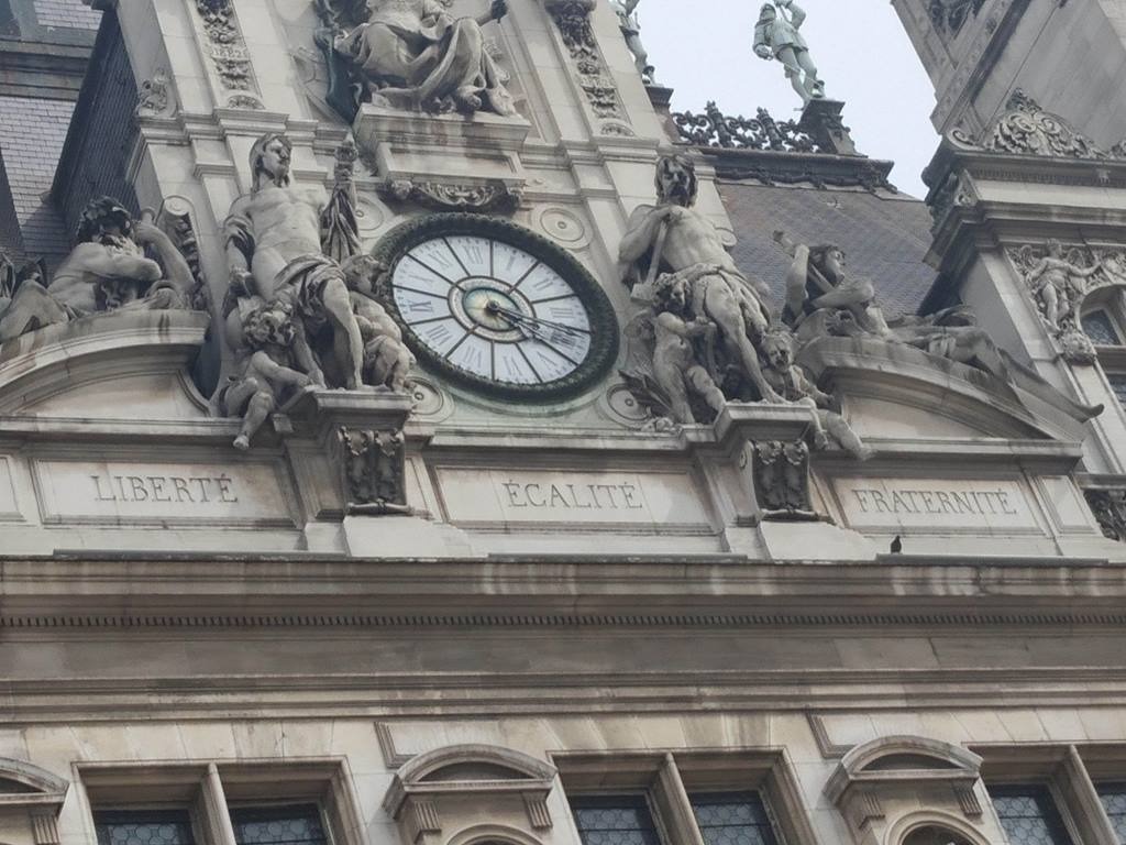 Paris em 10 dias, por Viviane Viaut - parte 1 Hotel de Ville – Liberdade, Igualdade, Fraternidade.