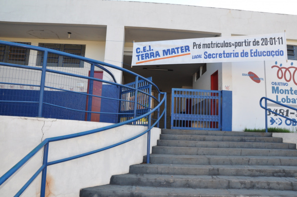 Prefeitura está reformando CEI Terra Mater para início das aulas Prefeitura está reformando CEI Terra Mater para início das aulas
