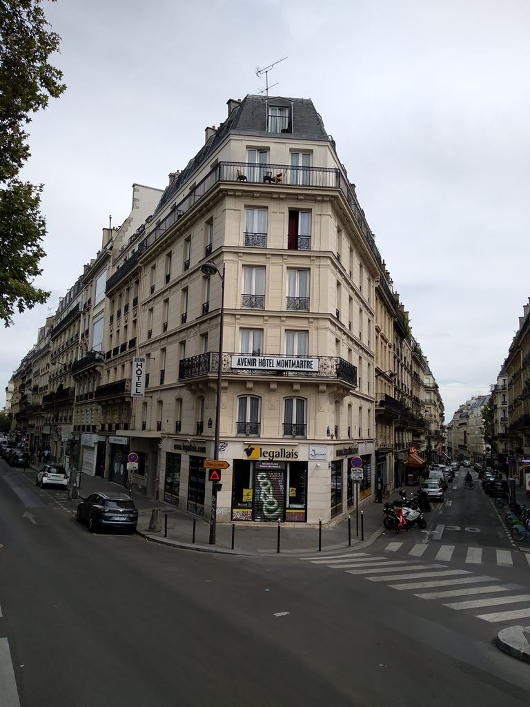 Paris em 10 dias, por Viviane Viaut - parte 1 No bairro de Monte Martre.