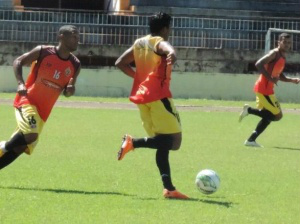 Sete treina pensando nas quartas de final do Campeonato Estadual. (Foto: Renato Giansante/Sete de Dourados)