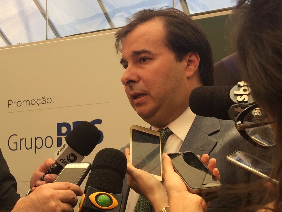 Maia diz que governo está longe de ter votos para aprovar reforma da Previdência Maia diz que governo está longe de ter votos para aprovar reforma da Previdência