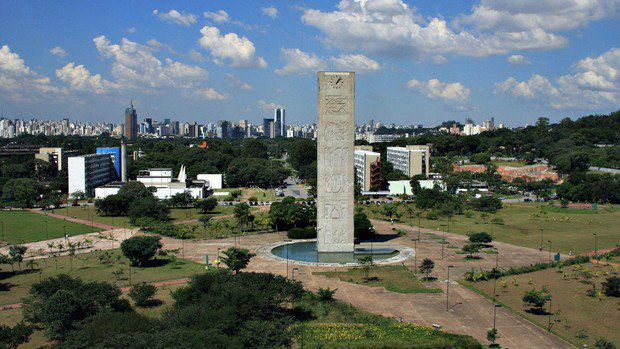 Estudantes ocupam prédio da USP para denunciar agressões em moradia escolar