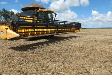 Artigo: Máquinas agrícolas com placas? Foto: Assessoria de Imprensa Sistema Famasul