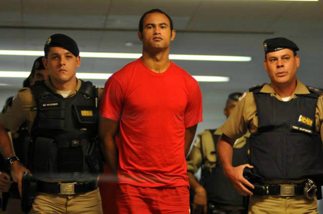 Bruno ganha liberdade na Justiça, mas permanece preso