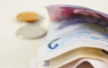 Novo mínimo vai causar impacto superior a R$ 1 bilhão aos cofres municipais O novo valor no salário mínimo de R$ 724 começou a vigorar nesta quarta-feira, 1.º de janeiro