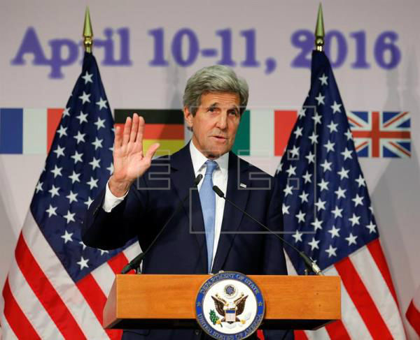 Kerry: "Todo mundo deveria visitar Hiroshima, e espero que Obama o faça" Kerry: "Todo mundo deveria visitar Hiroshima, e espero que Obama o faça"