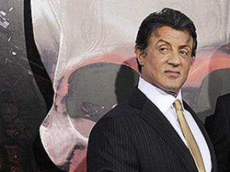 Irmã de Stallone é internada em estado crítico na Califórnia