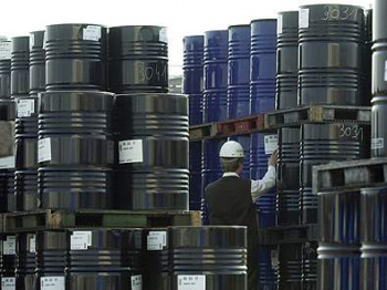 Preço do barril do petróleo deve ultrapassar US$ 100 em decorrência da crise no Egito