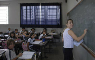 PEC amplia o limite de gastos com pessoal das áreas de Saúde e Educação