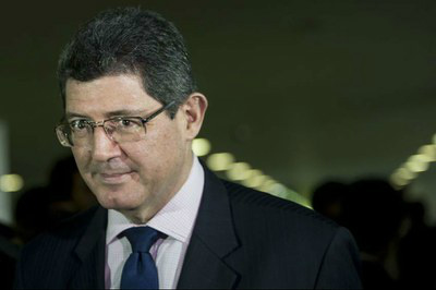 O "terrorismo" de Levy sobre o rating brasileiro O ministro da Fazenda, Joaquim Levy: sua preocupação com a perda do grau de investimento ajuda a acuar o governo / Foto: Divulgação