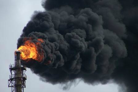 Brasil bate meta de redução de emissão de gases nocivos