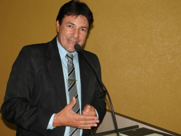 Jaime Bambil quer audiência pública para debater contas de energia elétrica Vereador de Amambai, Jaime Bambil (PMDB) Foto: Moreira Produções