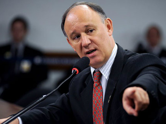 Pepe Vargas aceita assumir Secretaria de Direitos Humanos Pepe Vargas disse que “não há nenhuma circunstância” que o impede de aceitar o convite da presidenta / Elza Fiúza/Agência Brasil