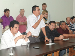 Dr. Bandeira é indicado como pré-candidato a prefeito de Amambai pelo PSDB Diogo Peixoto (PMDB) / Foto: Moreira Produções
