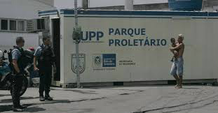 Cinco policiais de UPPs são baleados e um morre