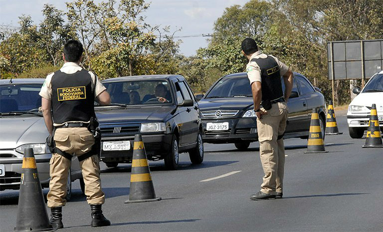Governo aumenta fiscalização em todas as estradas do País Governo aumenta fiscalização em todas as estradas do País