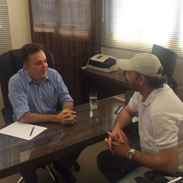 Vereador Luciney conquista R$ 1 milhão em recursos para Amambai E/D- Deputado federal Vander Loubet(PT) e o vereador Luciney Bampi (PSC) / Foto: Divulgação