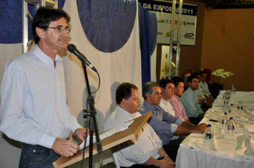 Prefeito de Amambai destaca importância da Expobai Prefeito Dirceu Lanzarini destacou importância da Expobai para o município.