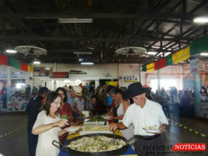 Simted de Amambai será representado em concurso de arroz carreteiro A dupla participou da edição passada do evento / Foto: Moreira Produções