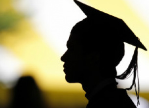 'Geração do diploma' lota faculdades, mas decepciona empresários Número de instituições de ensino superior mais que dobrou desde 2001