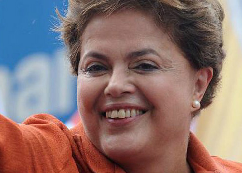 Xingamento mudou imagem de Dilma nas redes sociais Xingamento mudou imagem de Dilma nas redes sociais
