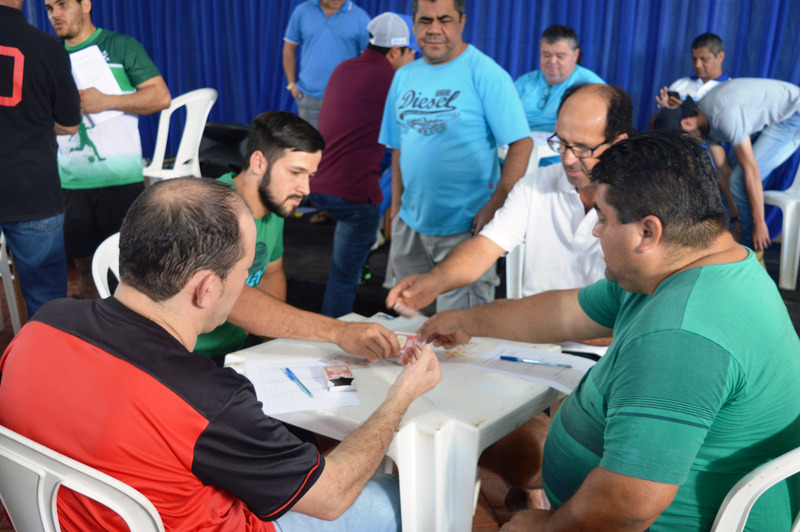 52 duplas participaram do 1º Torneio Municipal de Truco, em Amambai 52 duplas participaram do certame / Foto: Moreira Produções