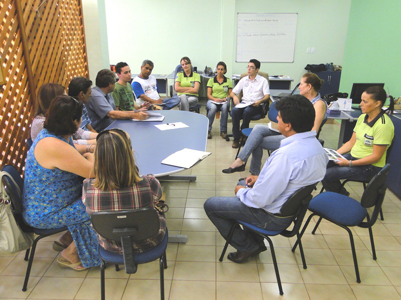 Reunião da Semai com o Conselho Municipal de Meio Ambiente. Foto: Assessoria Prefeitura de Amambai.