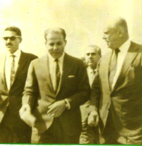 Presidente João Goulart visita Dourados, em 1963. Na foto aparece ladeado pelo Prefeito Napoleão e o Governador de MT, Fernando Correa da Costa. (Acervo: Centro de Documentação Regional/ Faculdade de Ciências Humanas-UFGD)