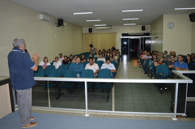 O secretário de Politicas Municipais da Fetems, Ademar Plácido da Rosa, falou sobre o Fundeb / Foto: Moreira Produções