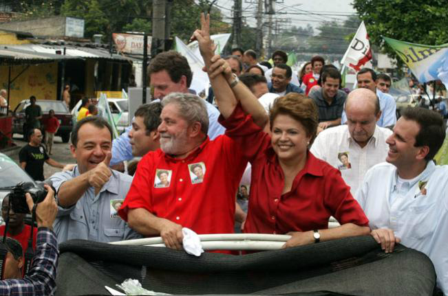 Justiça Eleitoral multa Lula, Dilma e PT