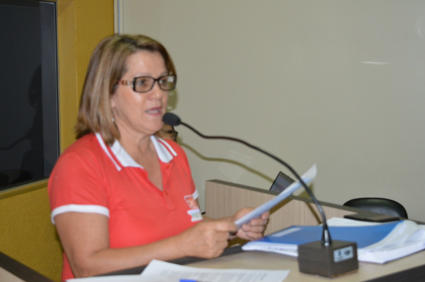 Presidente do Simted, professora Olga Tobias Mariano, espera contar com o apoio dos vereadores / Foto: Moreira Produções