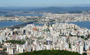 Saiba quais são as cidades com a melhor e a pior qualidade de vida no Brasil Florianópolis (SC) foi a capital mais bem colocada no Atlas 2013 no índice de IDHM geral (Divulgação)