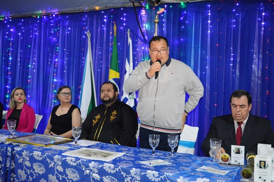 Academia Amambaiense de Letras foi instalada nessa quarta-feira (27) Momento em que o prefeito de Amambai, Dr. Bandeira, declara aberta a sessão solene de instalação da Academia Amambaiense de Letras / Foto: Moreira Produções