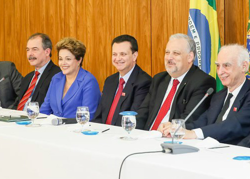 Dilma manda recado ao PSDB: “há de saber perder” Dilma manda recado ao PSDB: “há de saber perder”