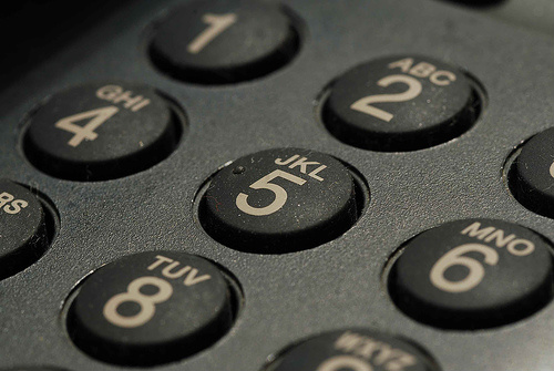 Cobrança da assinatura básica pode ser impedimento para telefonia fixa Cobrança da assinatura básica pode ser impedimento para telefonia fixa
